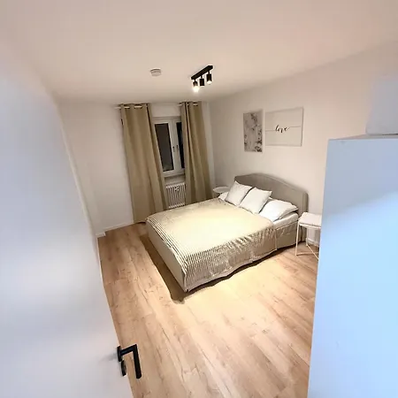 Frisch Sanierte 2 Zm Whg Naehe Siemens Und Uni * Niederdorla