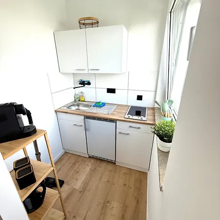 Frisch Sanierte 2 Zm Whg Naehe Siemens Und Uni Apartman Niederdorla