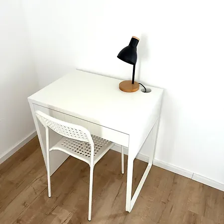 Apartman Frisch Sanierte 2 Zm Whg Naehe Siemens Und Uni Niederdorla