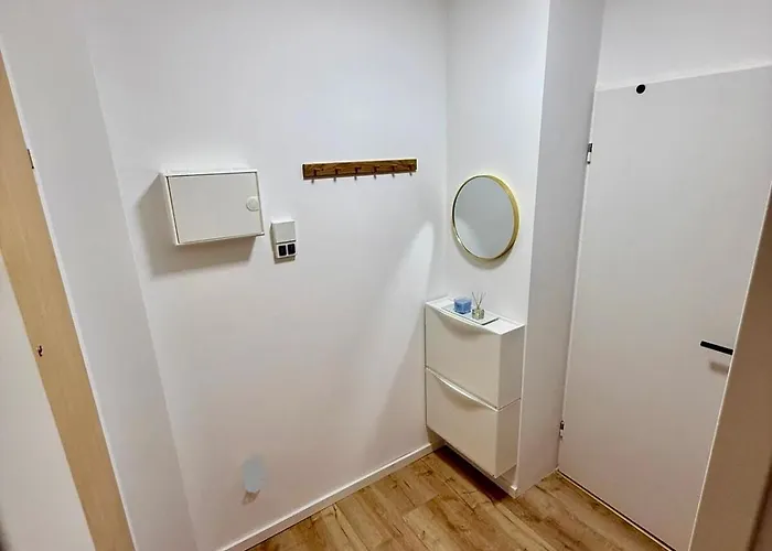 Frisch Sanierte 2 Zm Whg Naehe Siemens Und Uni 公寓