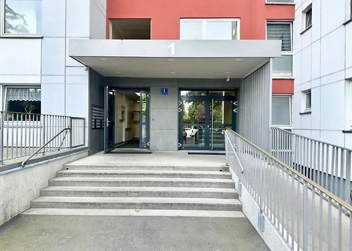 Frisch Sanierte 2 Zm Whg Naehe Siemens Und Uni