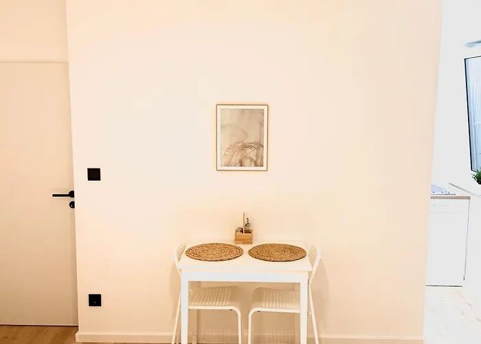 Frisch Sanierte 2 Zm Whg Naehe Siemens Und Uni 公寓